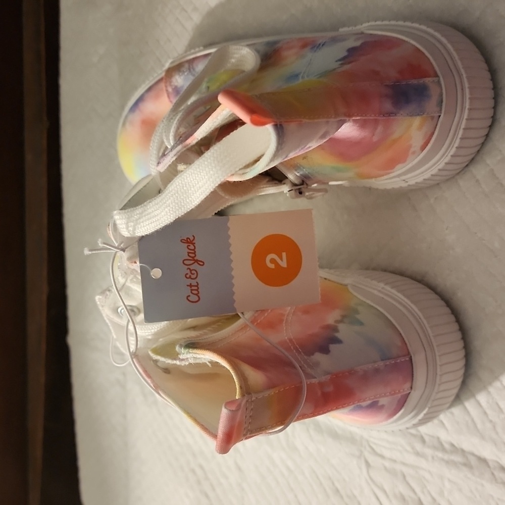 NWT Cat & Jack Girls Cora Tie-Dye Zipper Lace-up Sneakers - Size 2